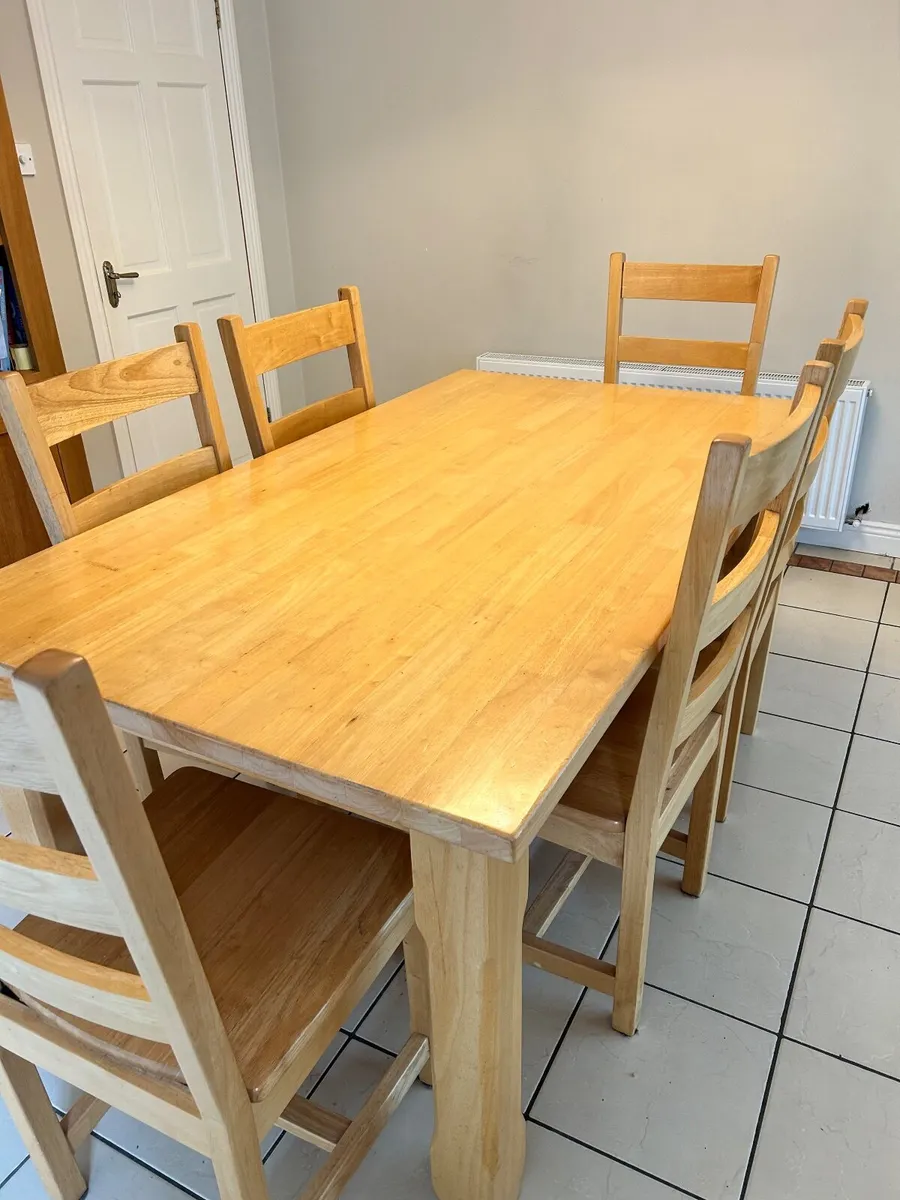 table and chairs - Image 1