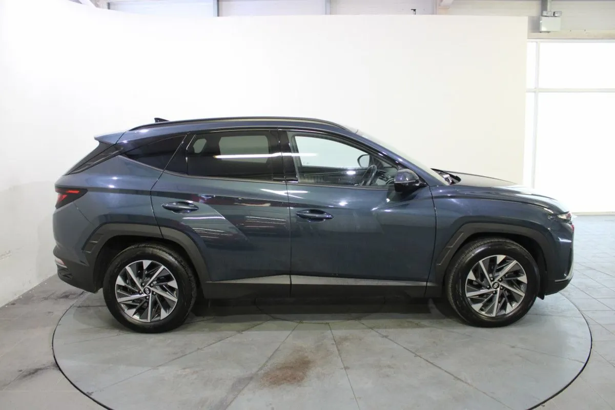 Hyundai Tucson 2WD Executive Diesel - Image 3