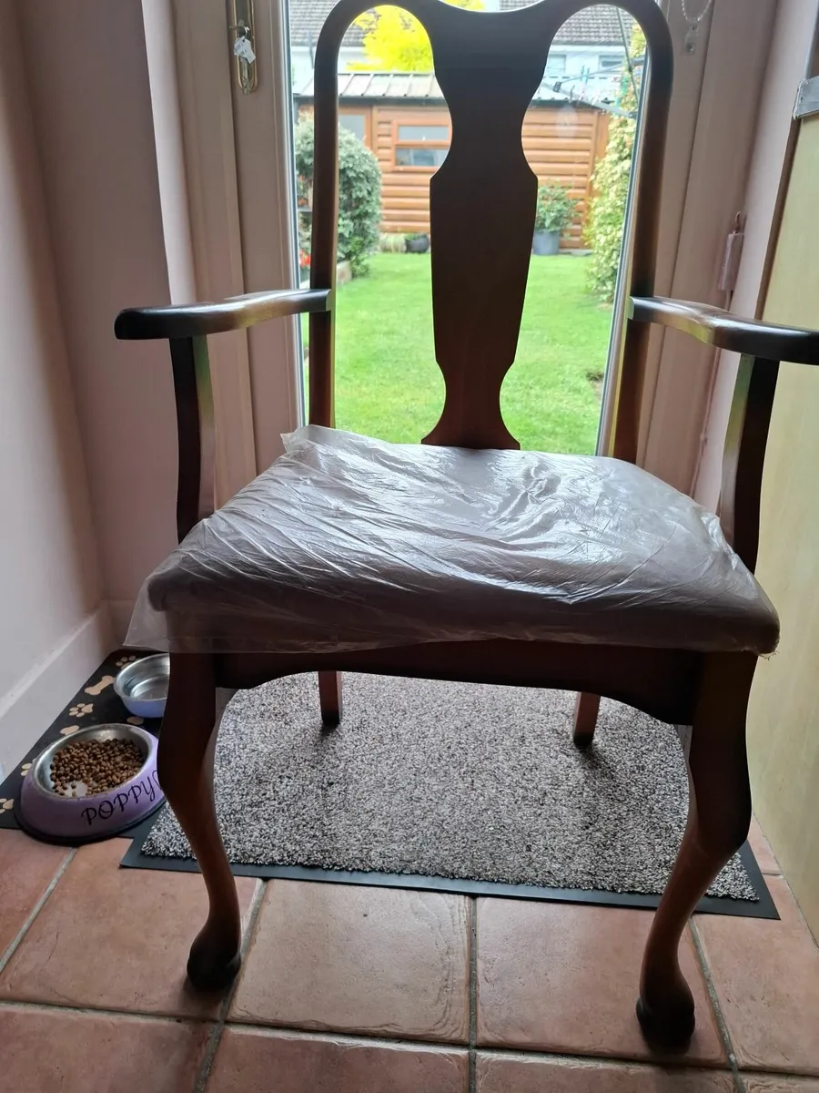 Mahogany Dining Table and Chairs - Image 2