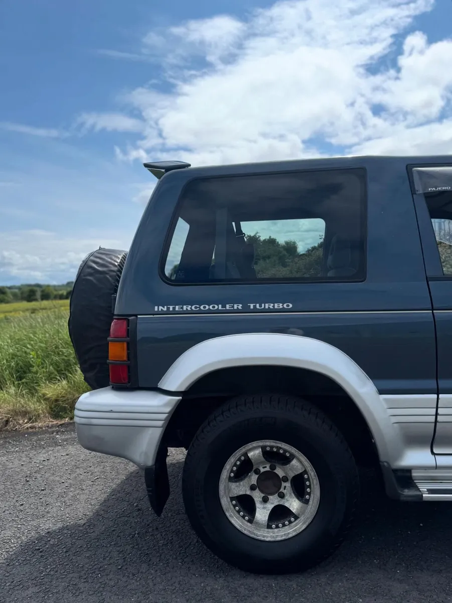 1991 Mitsubishi Pajero SWB - Image 2