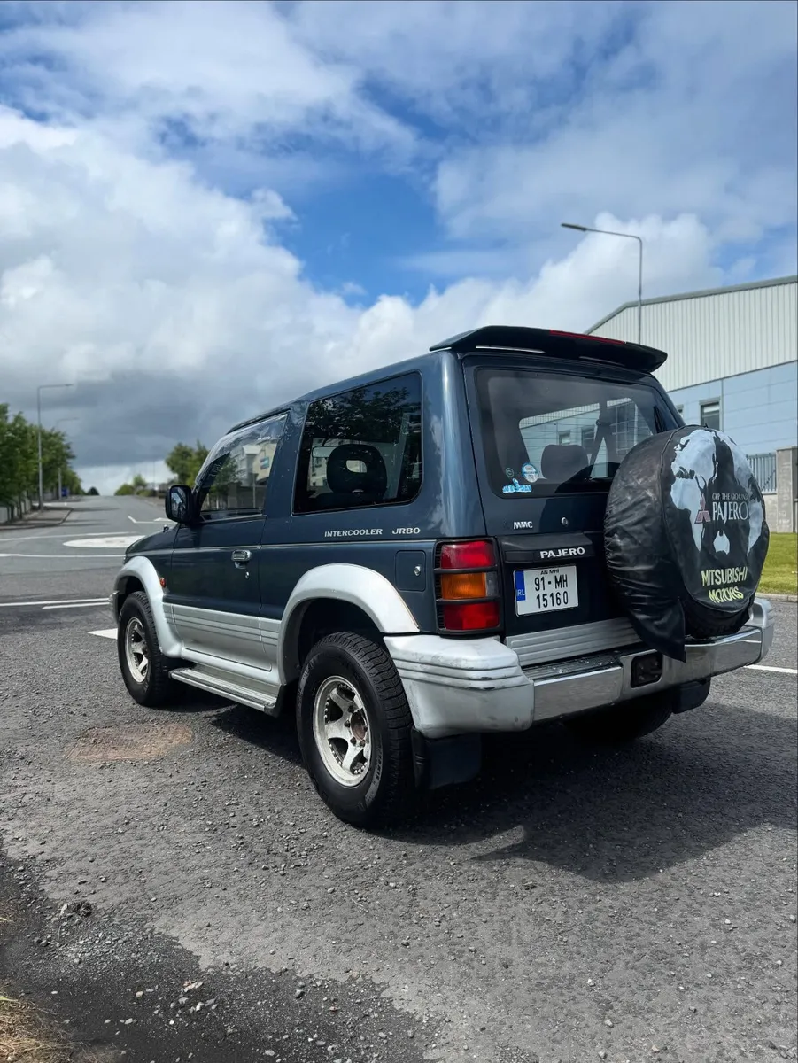 1991 Mitsubishi Pajero SWB - Image 3