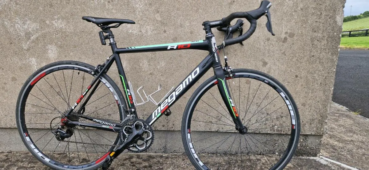 Racing bike - Image 1