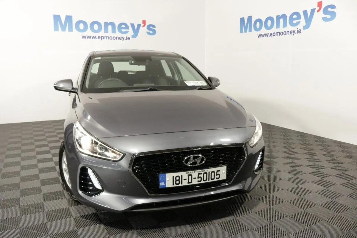 Hyundai i30 Deluxe 1.0l Petrol Hatchback - Image 2