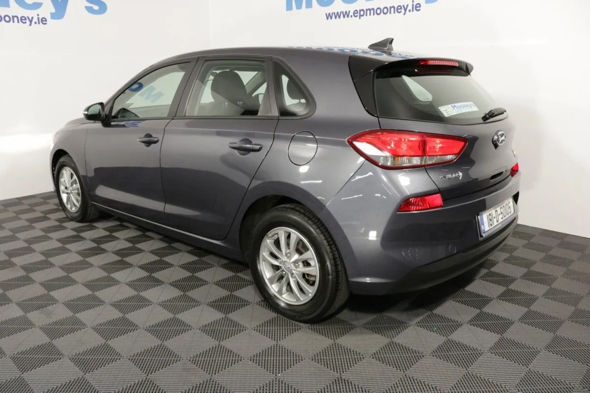 Hyundai i30 Deluxe 1.0l Petrol Hatchback - Image 4