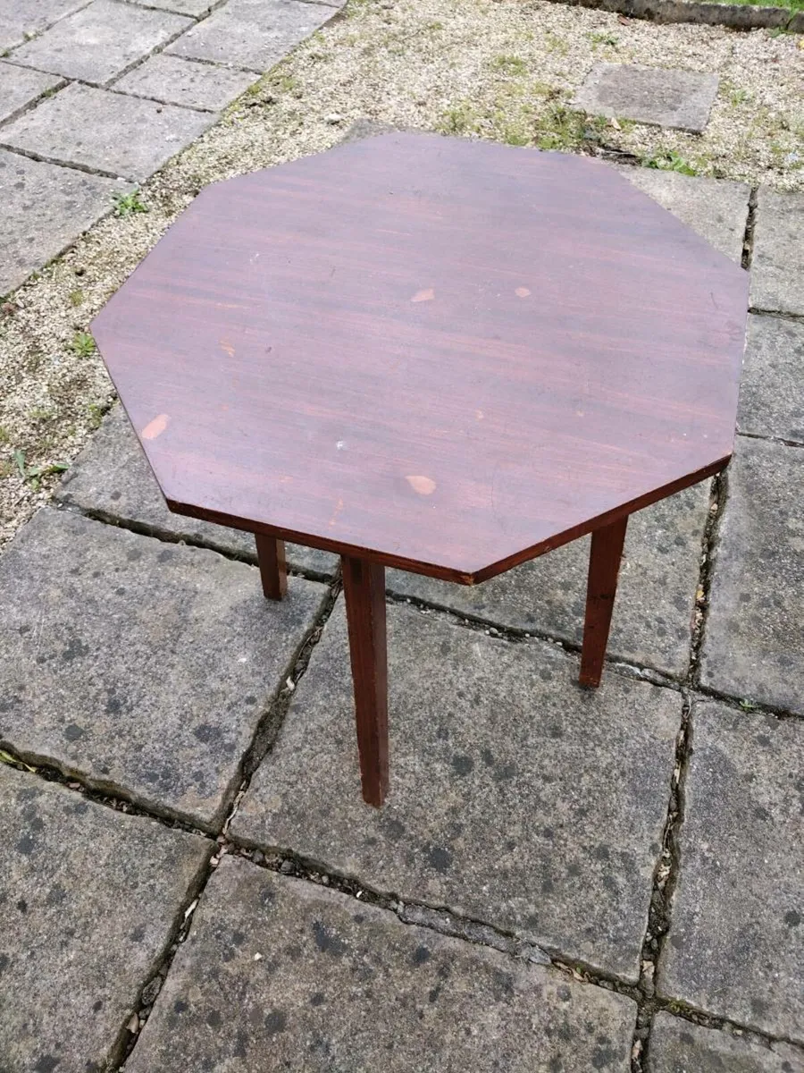 Octagonal table - Image 3