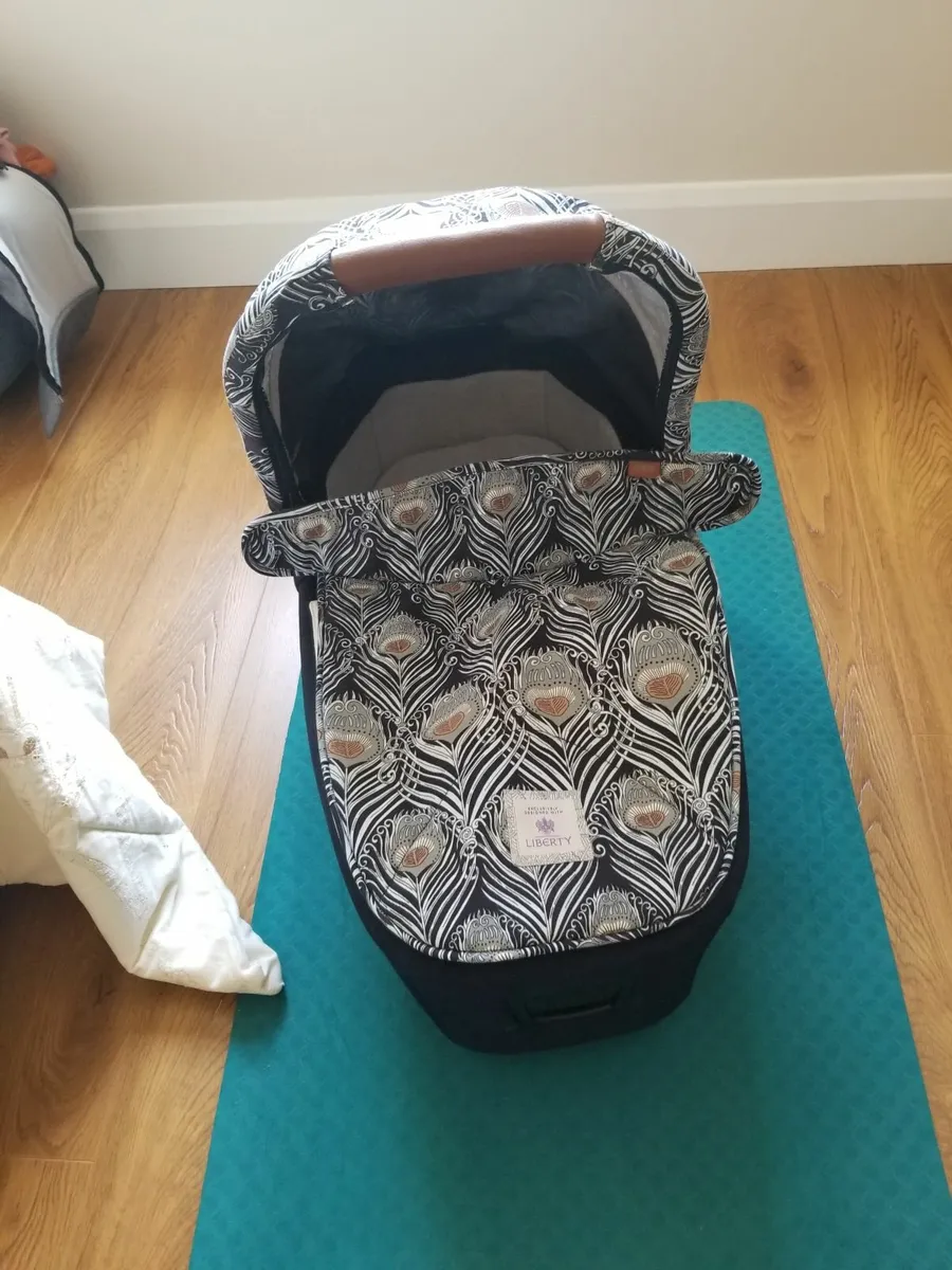 Bassinet - Image 1