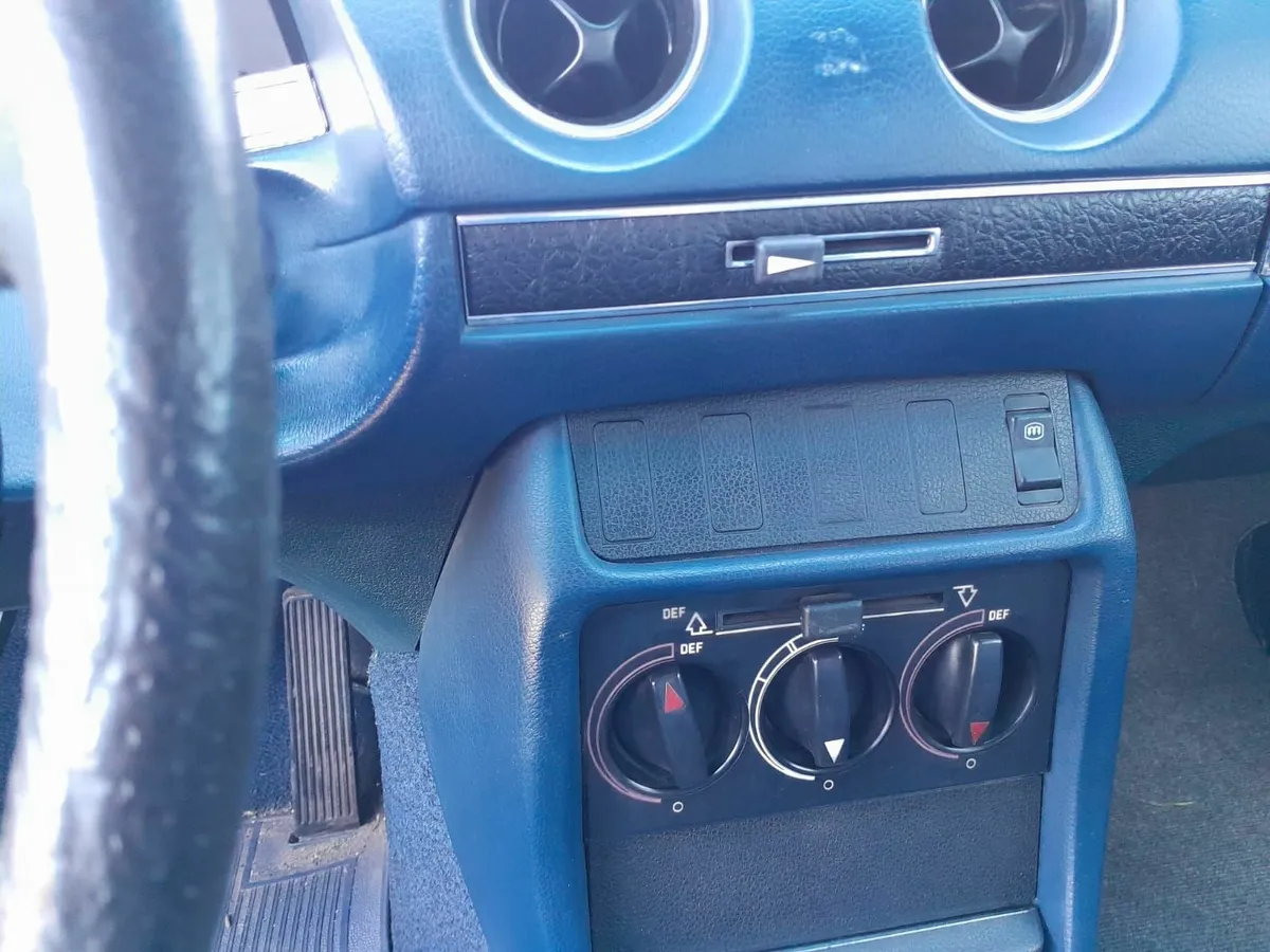 Mercedes w123 240d - Image 3