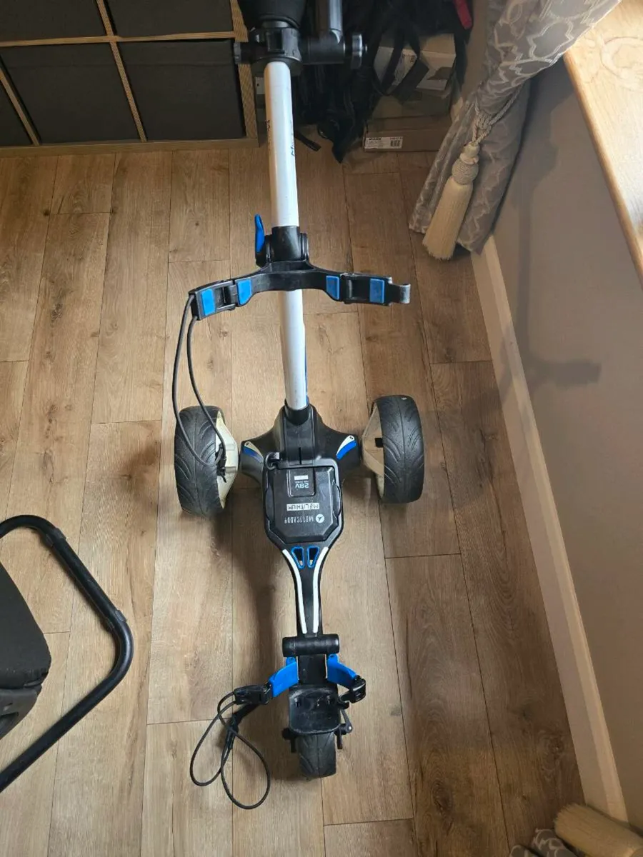 MOTOCADDY M5 GPS 36 HOLE BATTERY - Image 2