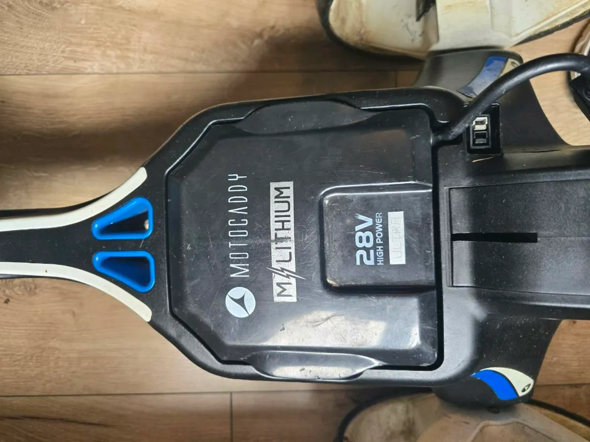 MOTOCADDY M5 GPS 36 HOLE BATTERY - Image 4