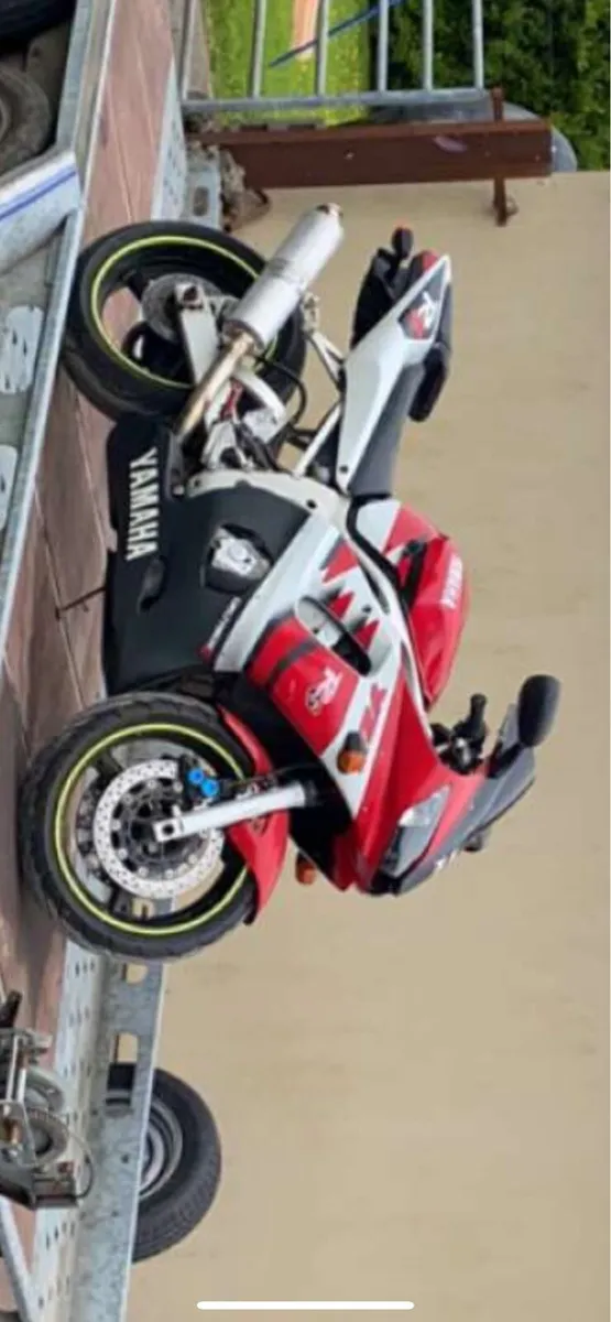 Yamaha r6 - Image 4