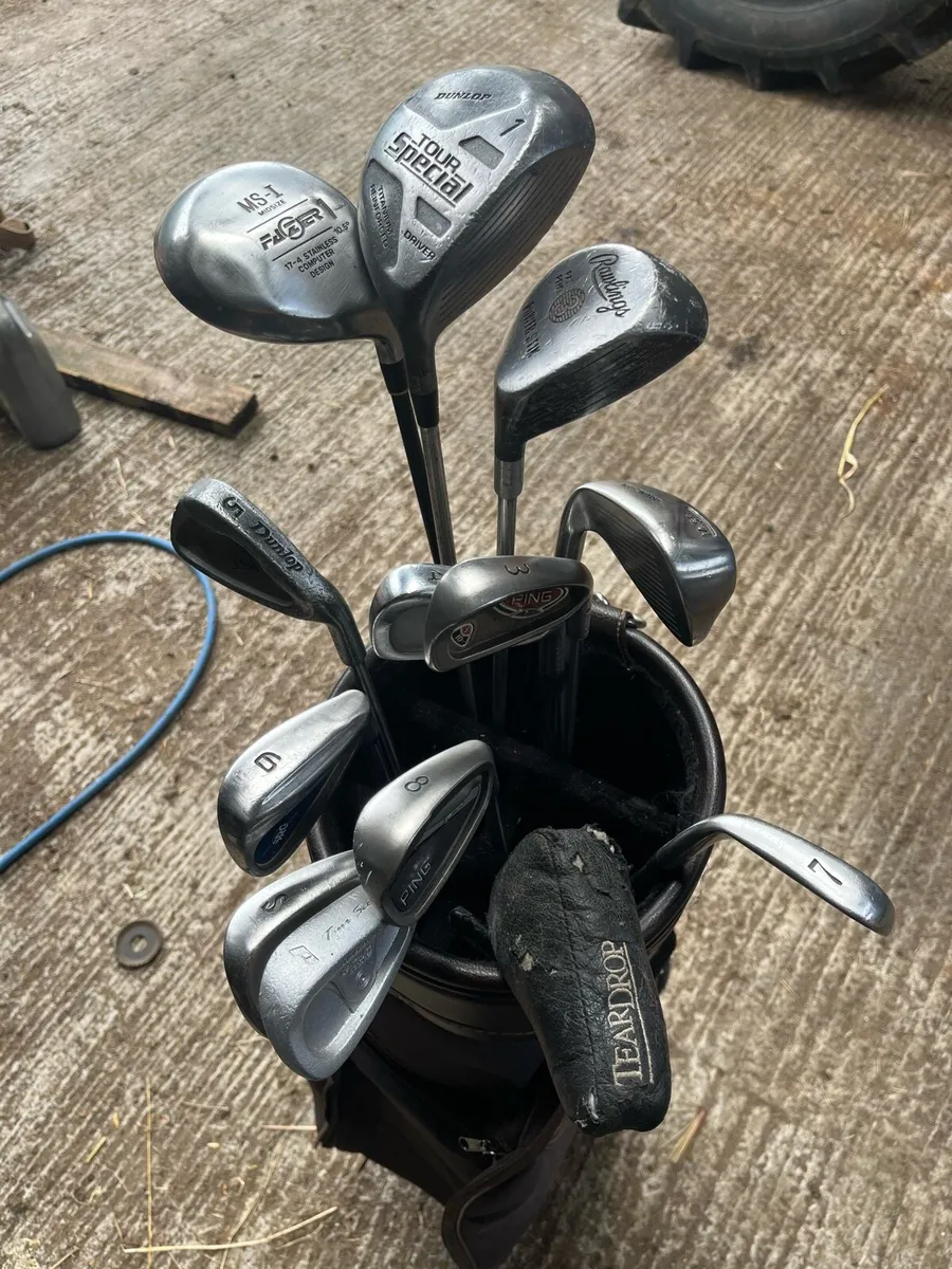 Golf clubs and bag - Image 1
