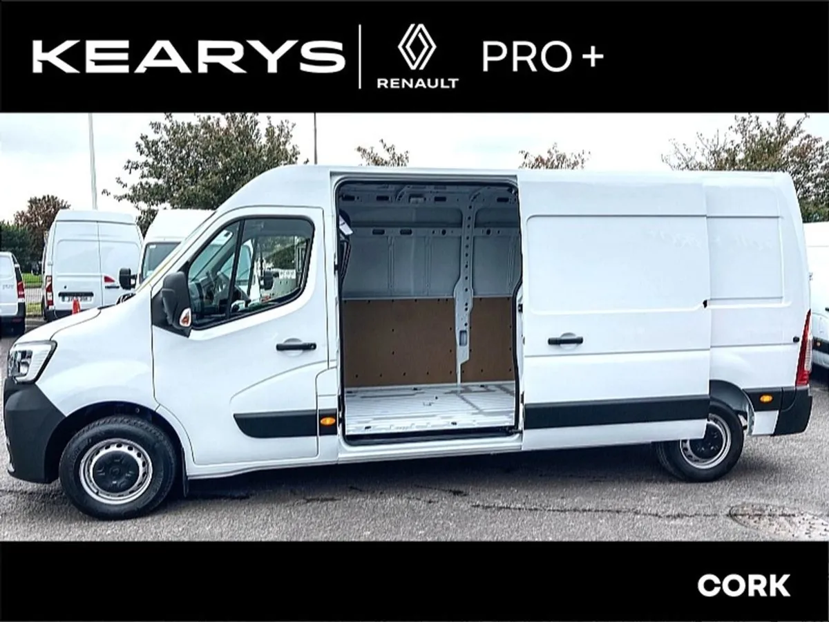 Renault Master Lm35 Blue dCi 135 Business My22 - Image 4
