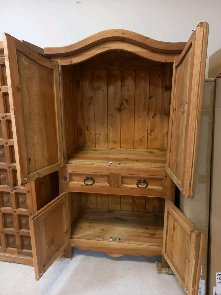 Solid Mexican pine larder/Storage unit - Image 3