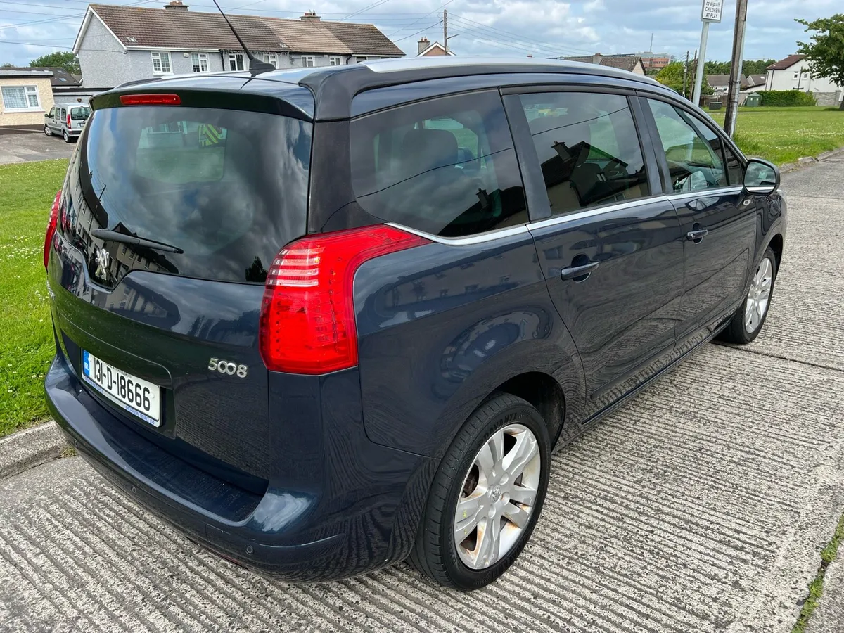 2013 Peugeot 5008 LOW KMS 1 OWNER - Image 2