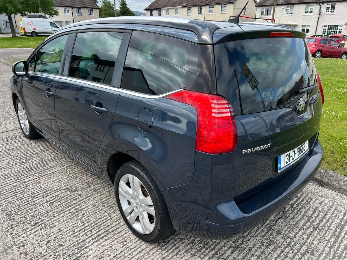 2013 Peugeot 5008 LOW KMS 1 OWNER - Image 4