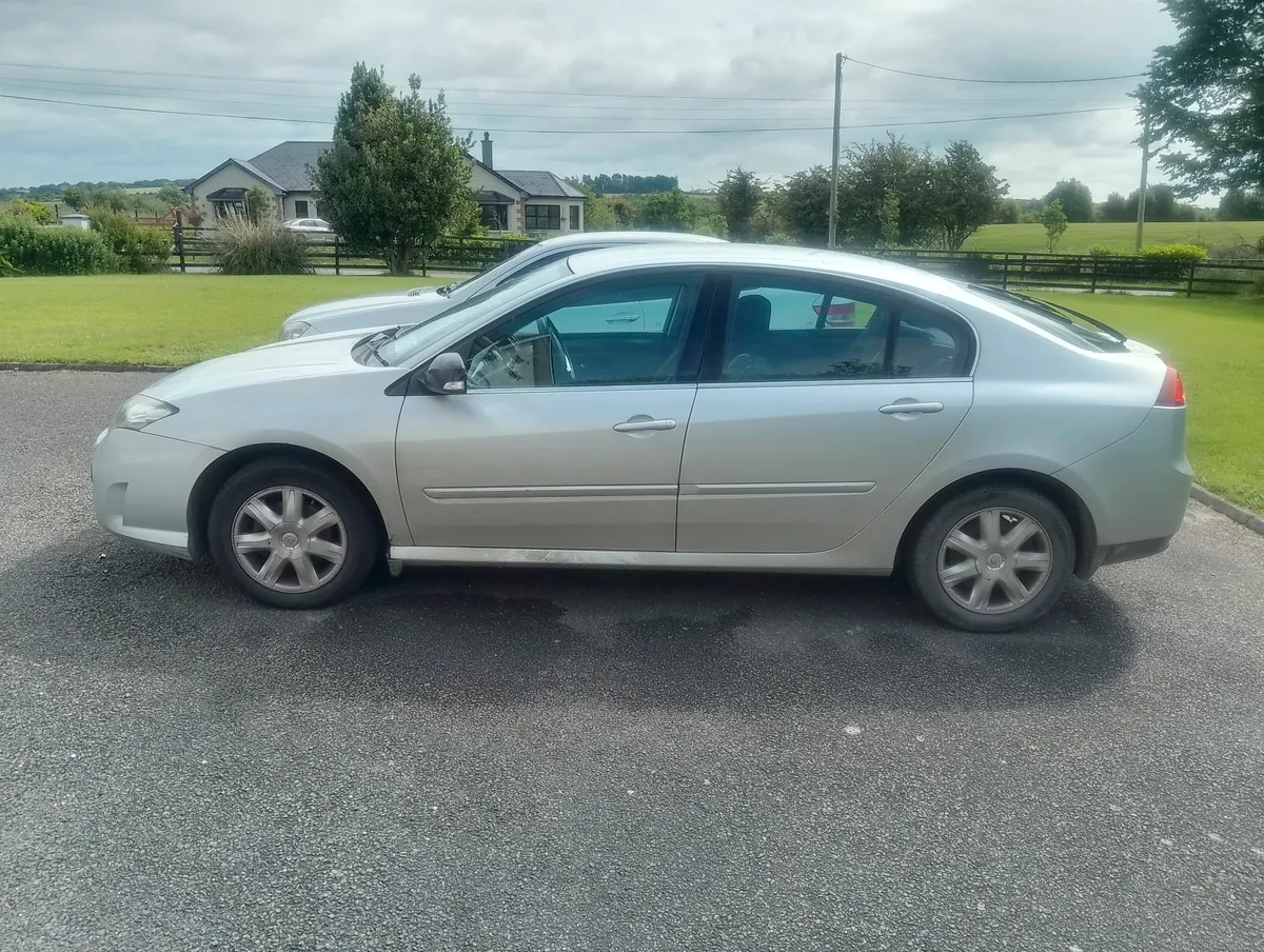 Renault Laguna 2010 - Image 1