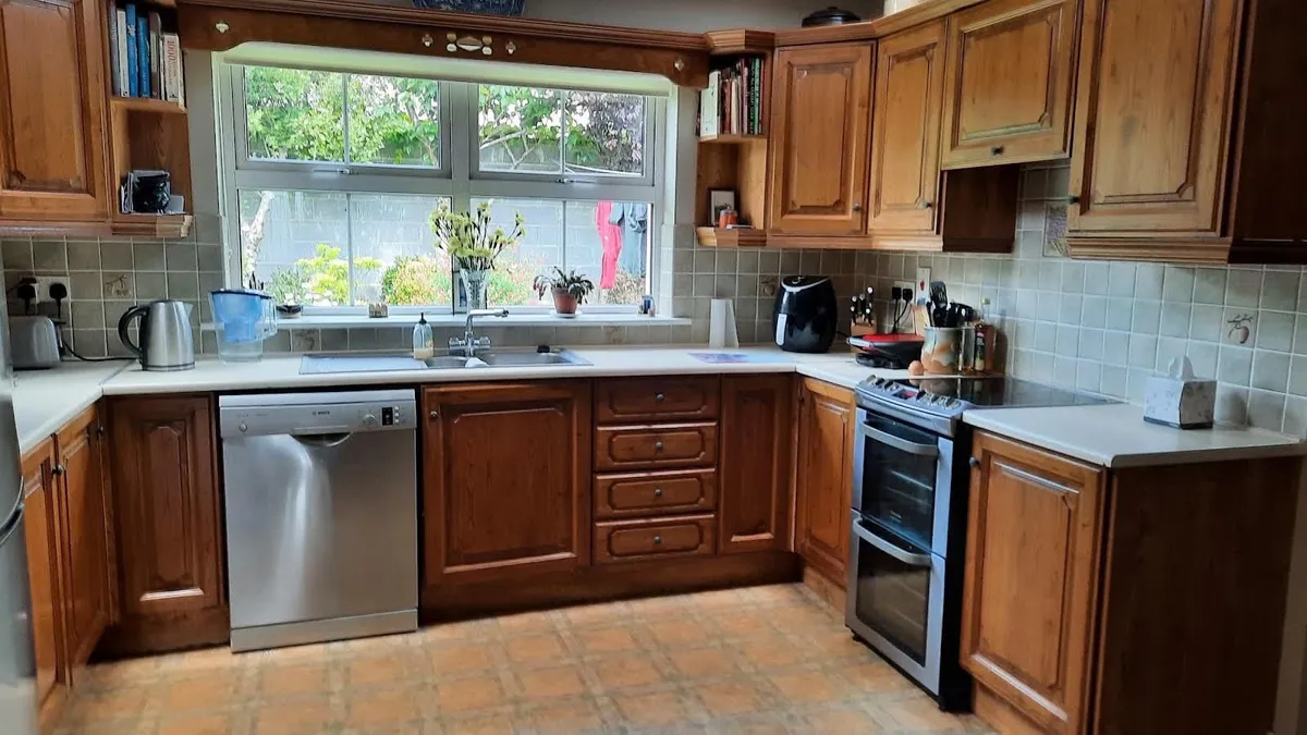 Kitchen units - Image 3