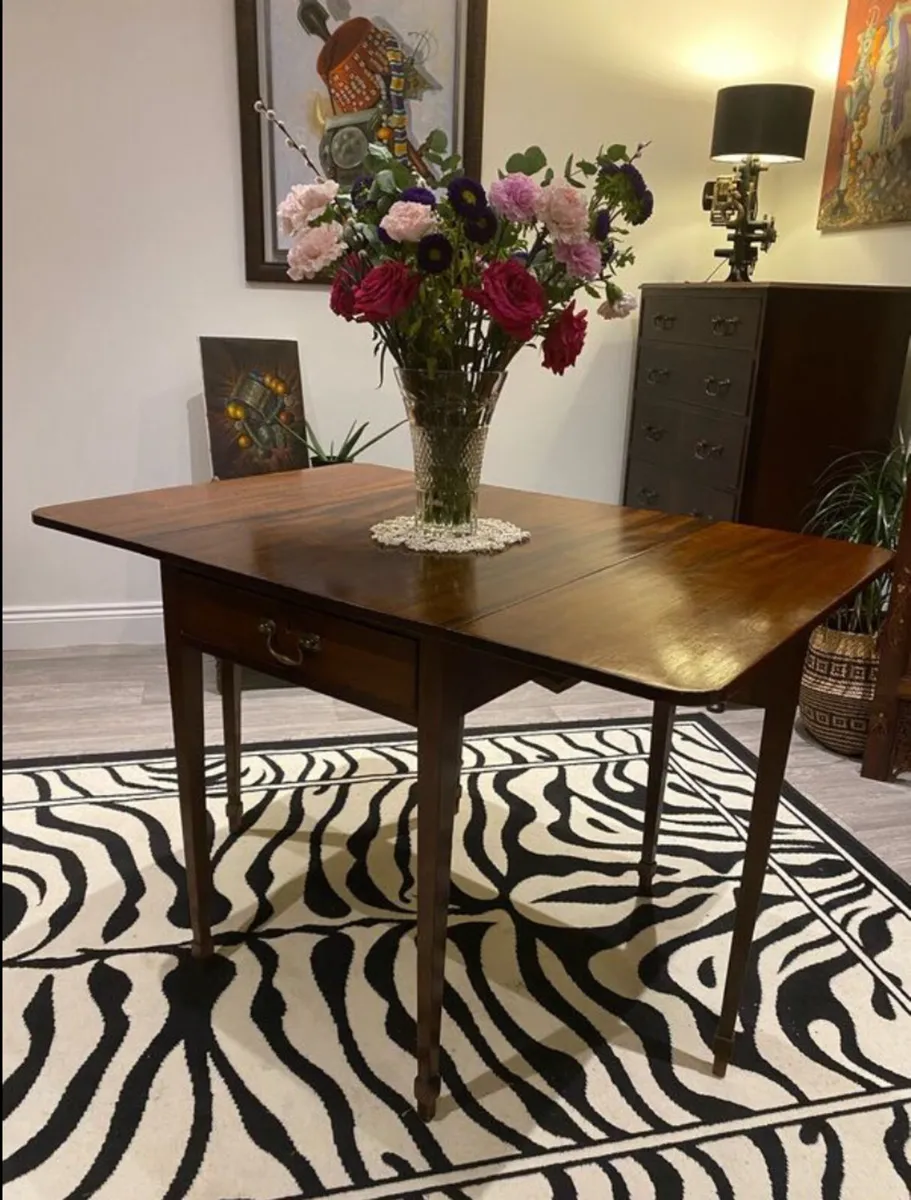 Vintage Pembroke Drop Leaf Server Table - Image 4