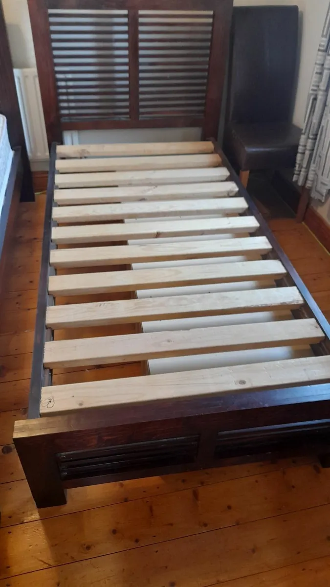 Single beds - Image 4
