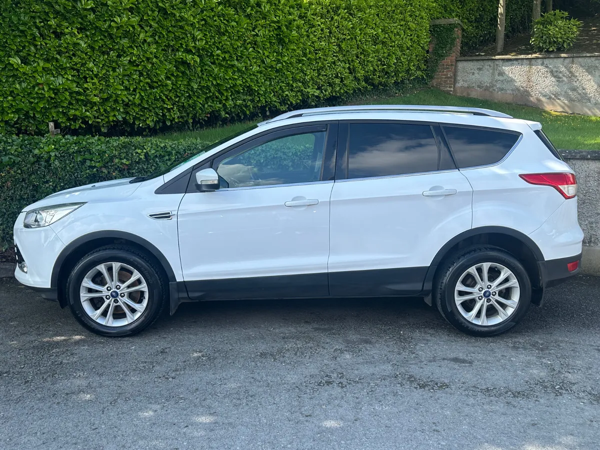 Ford Kuga 2015 - Image 2