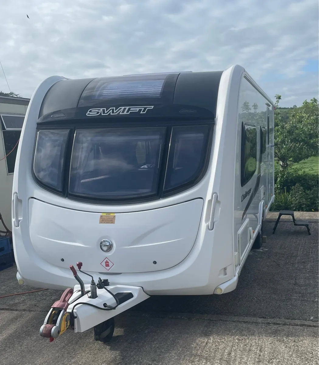 Swift Challenger  SE 530 4 berth - Image 2