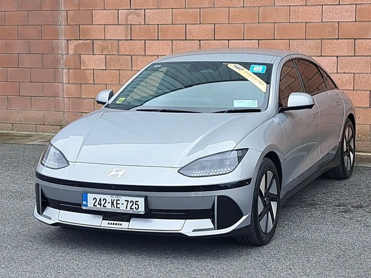 Hyundai Ioniq 6 Elegance Model With a 77 kW Batte - Image 2
