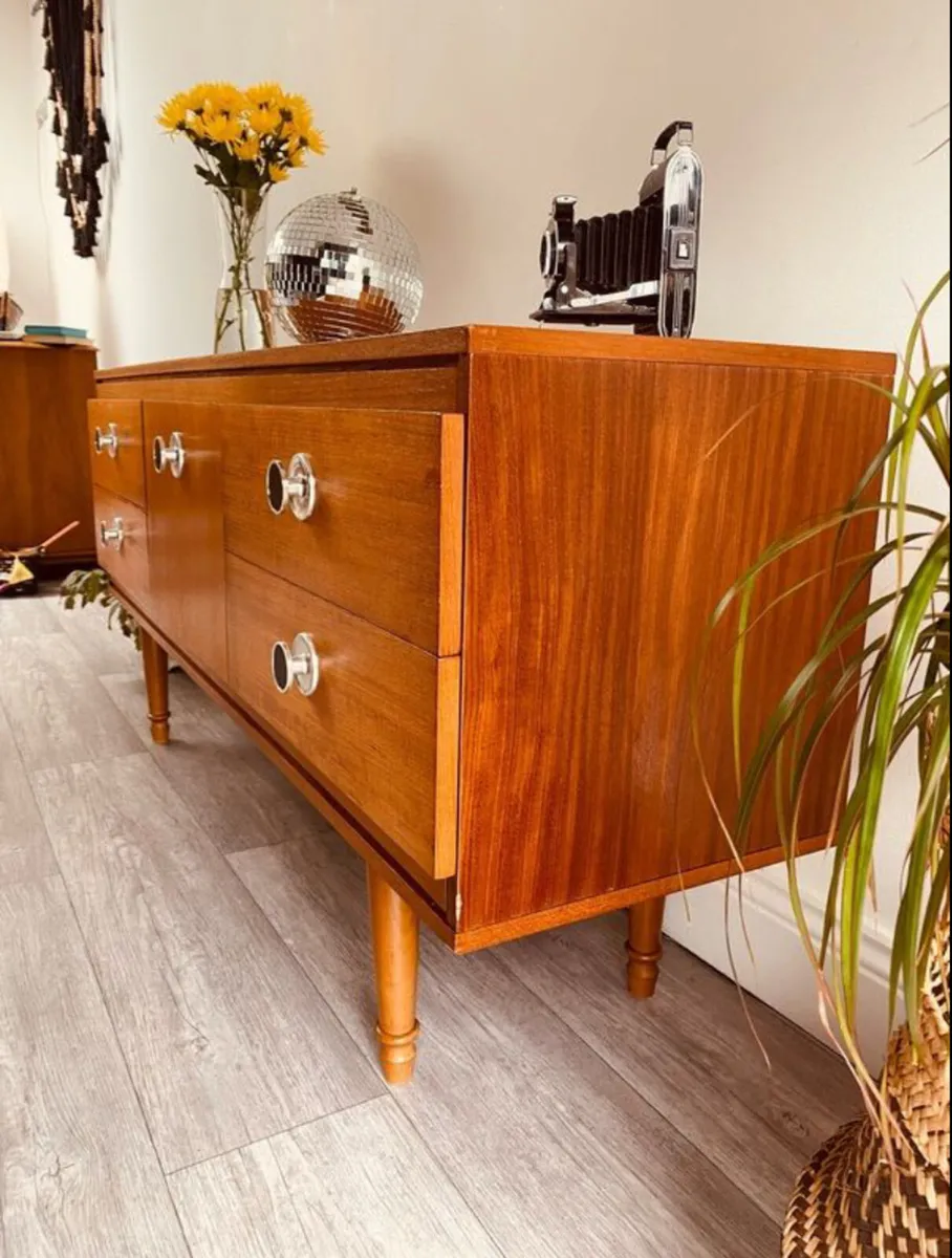 Mid Century Sideboard Drinks Cabinet - Image 4