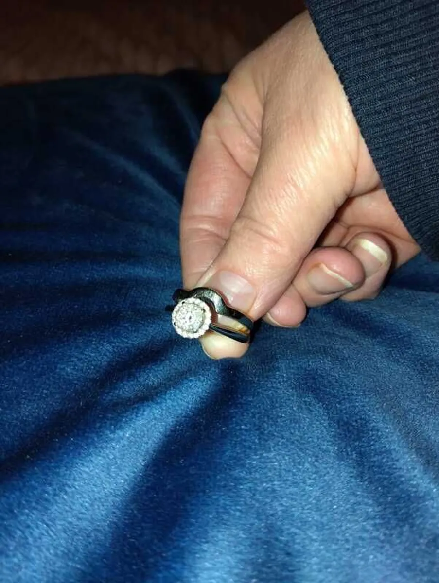 Diamong Engagement Ring & Wedding Band for sale - MAKE ME A REASONABLE OFFER - Image 2
