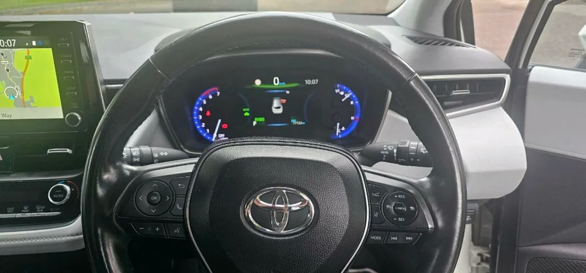 202 Toyota Corolla, hybrid 1.8ltr, ts, sol trim. - Image 2