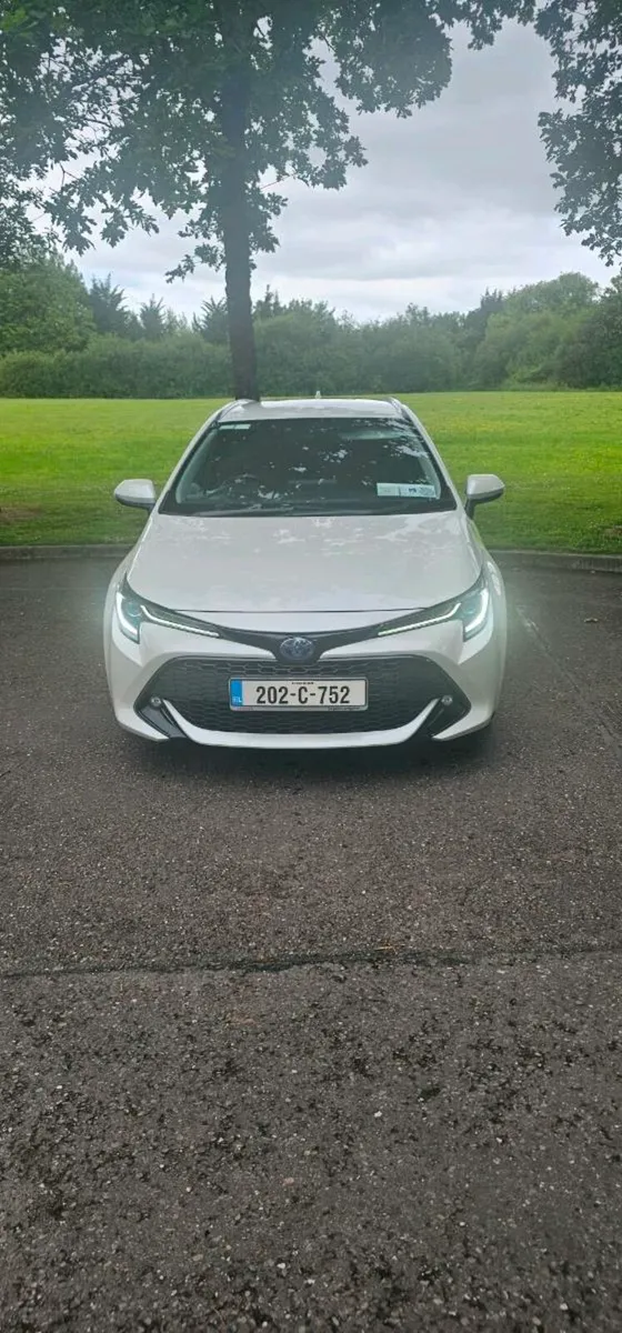 202 Toyota Corolla, hybrid 1.8ltr, ts, sol trim. - Image 1