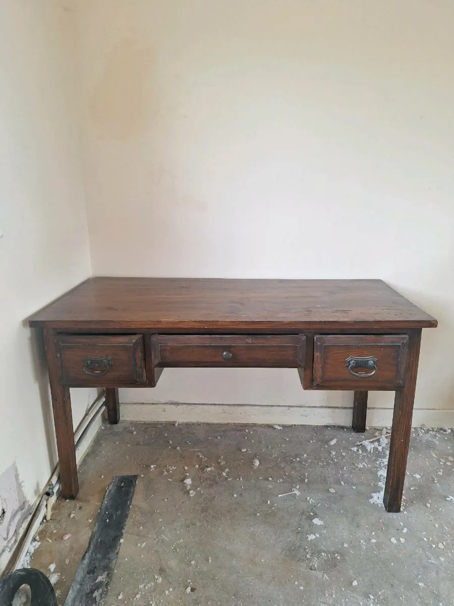 Dresser table - Image 1