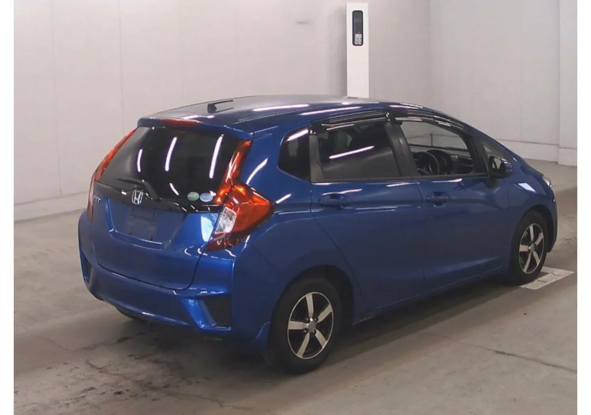 Honda Fit 2014 manual  Blue - Image 4