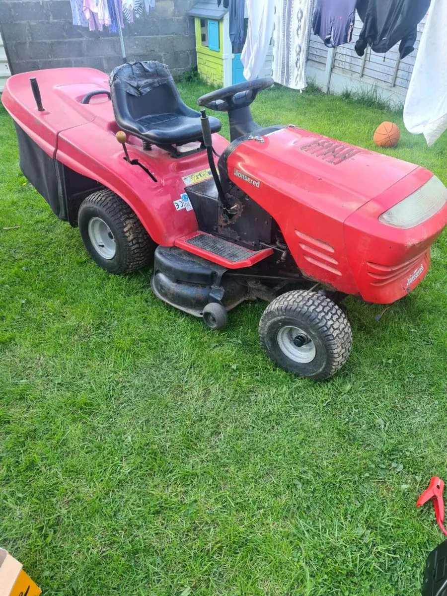 Ride on mower - Image 1