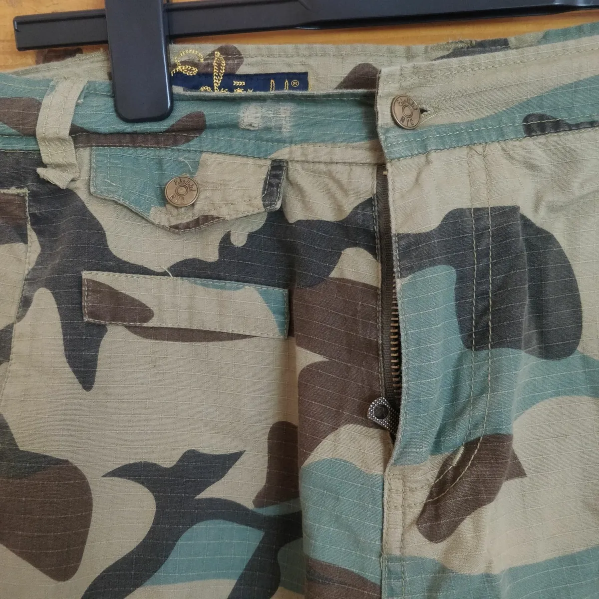 Marc Ecko Camo Army shorts M - Image 3