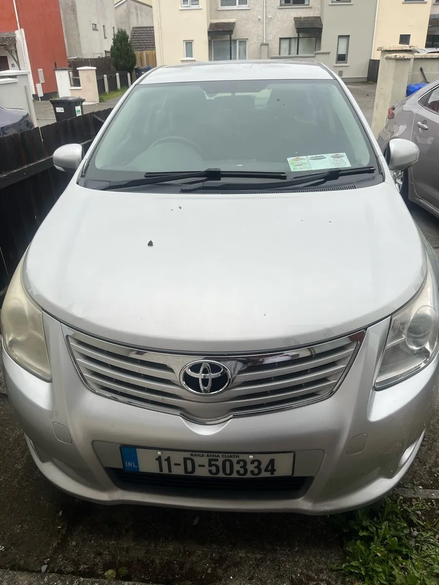 Toyota avensis 2011 - Image 1