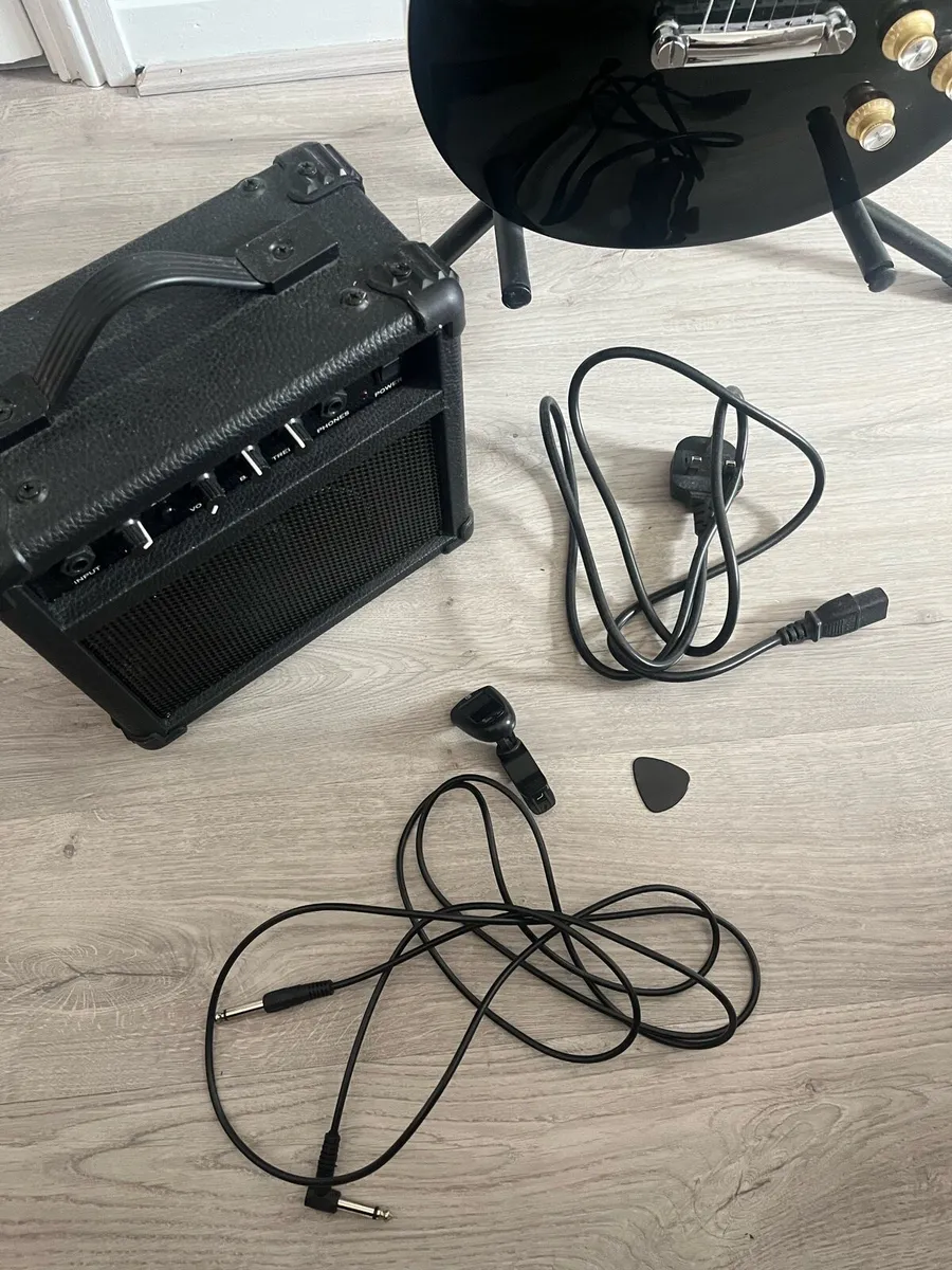 Stagg beginner guitar set - Image 3