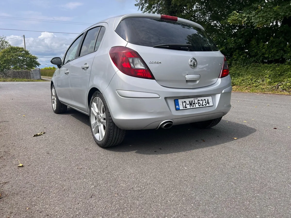 Car - Image 2