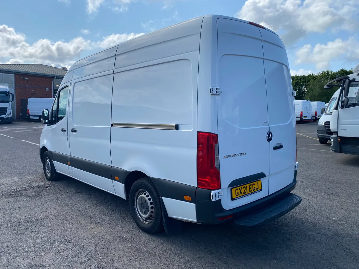 Mercedes-Benz Sprinter 315 CDI Progressive L2 H2 - Image 2