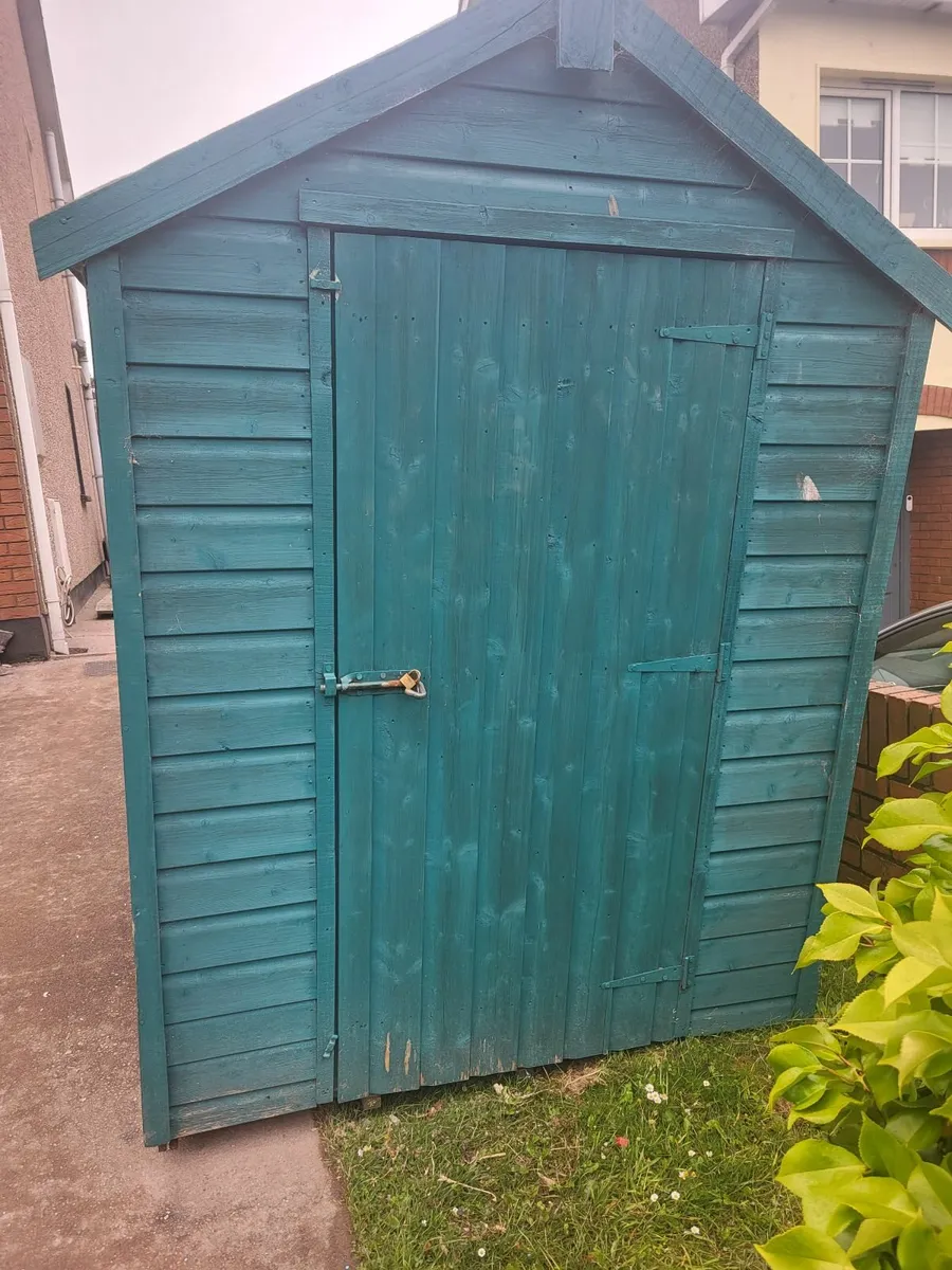 Wooden shed - Image 2