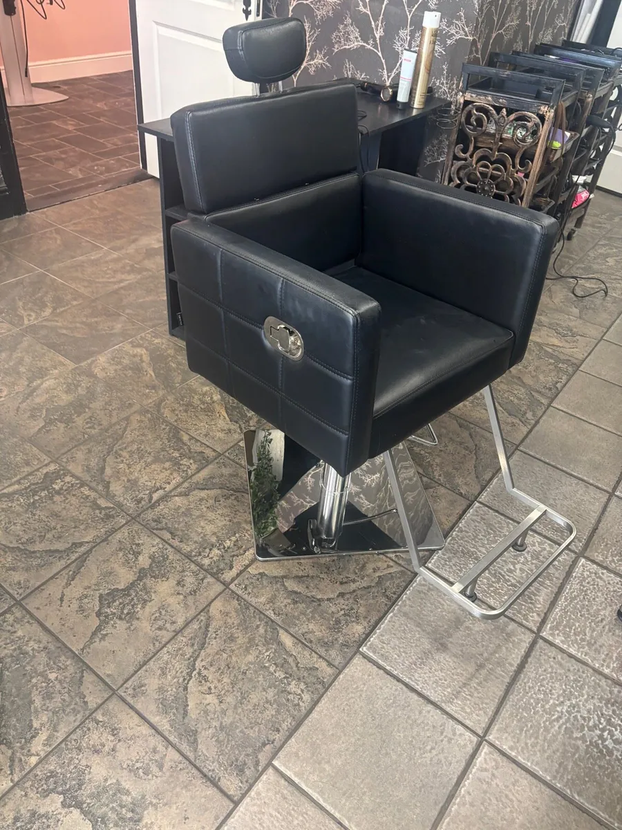 brow /barber chair - Image 3