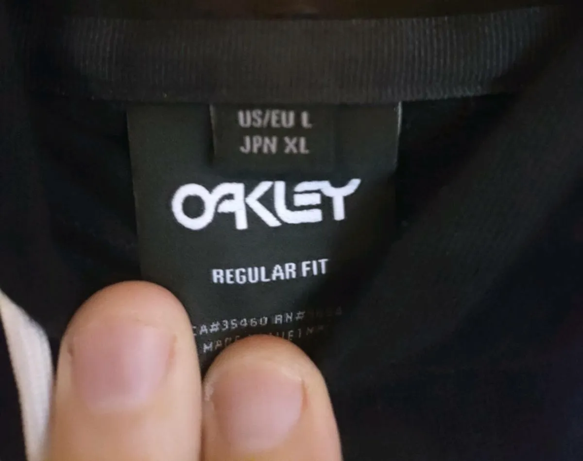 Oakley Hoodie L New - Image 3