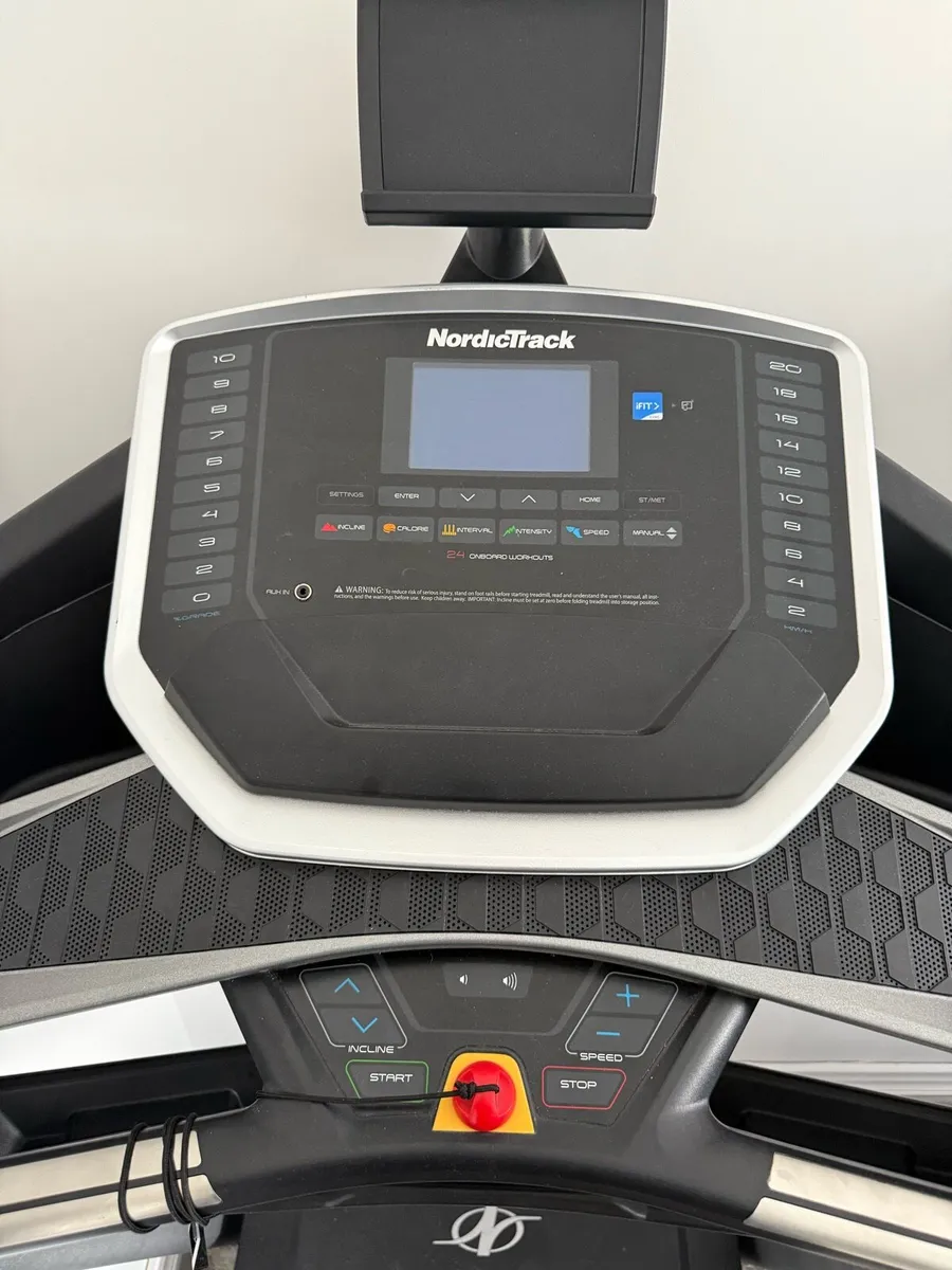 NordicTrack S20 Treadmill – Excellent Condition! - Image 2