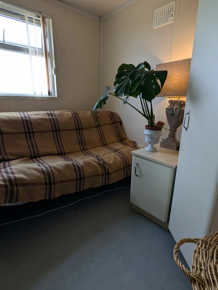 Cabin  living - Image 4