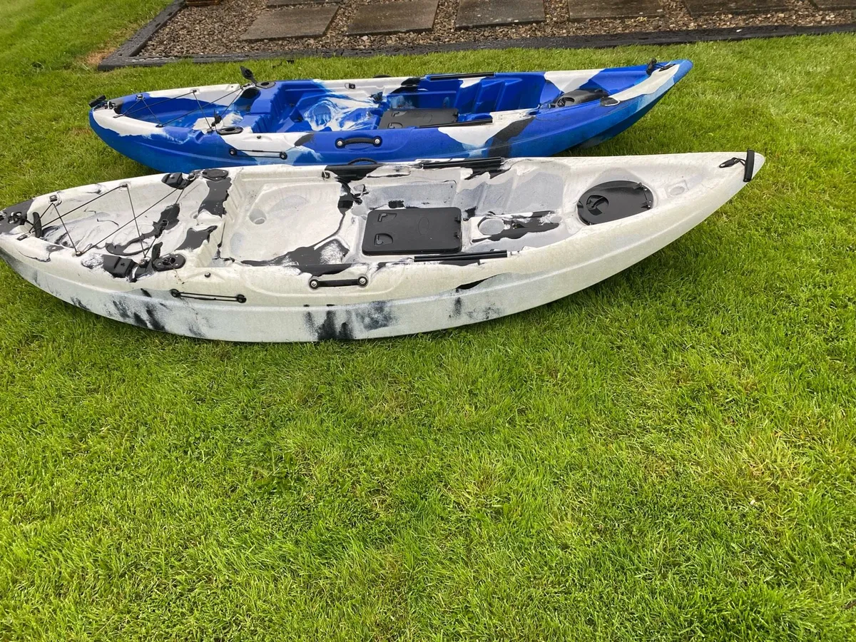 2 x 9ft Sit on Kayaks - Image 3