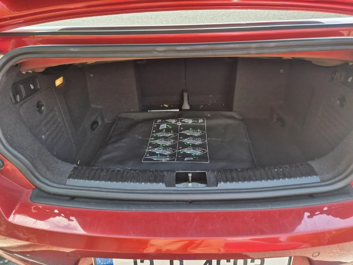 Volkswagen Golf 2012 Convertible - Image 3
