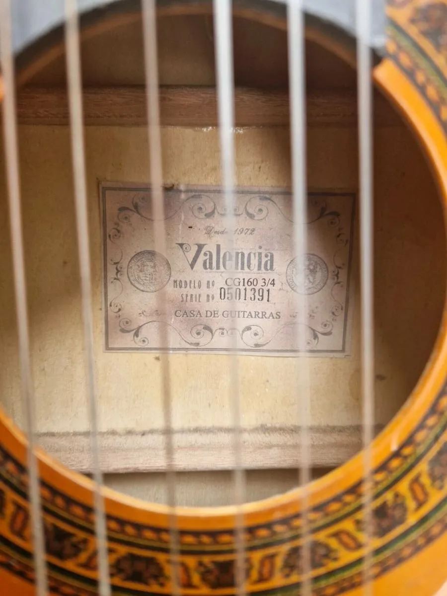 Valencia guitar - Image 2