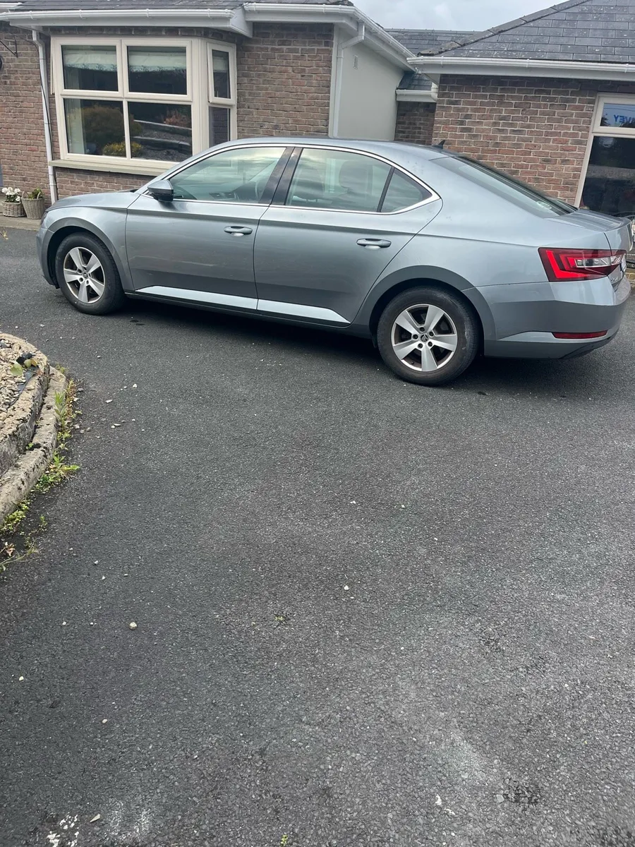 Skoda Superb - Image 4