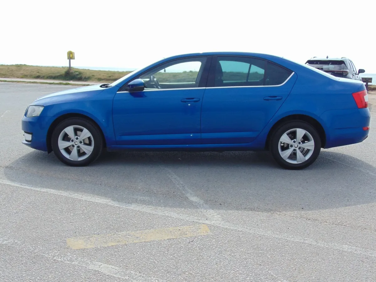 Skoda Octavia 2016 - Image 2