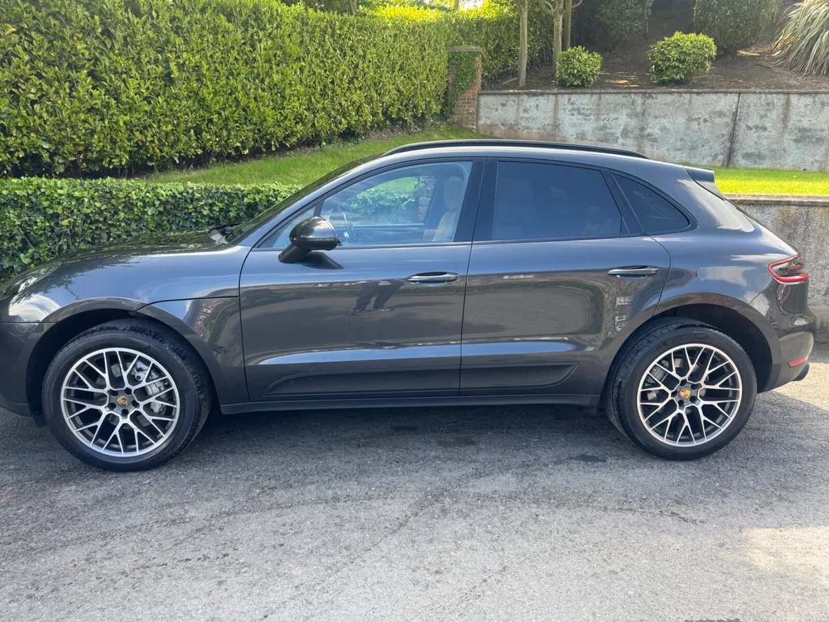 Porsche Macan 2017 - Image 2