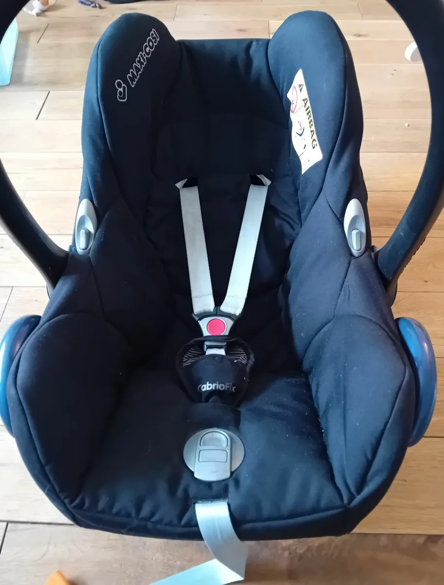 Car seat - Image 1